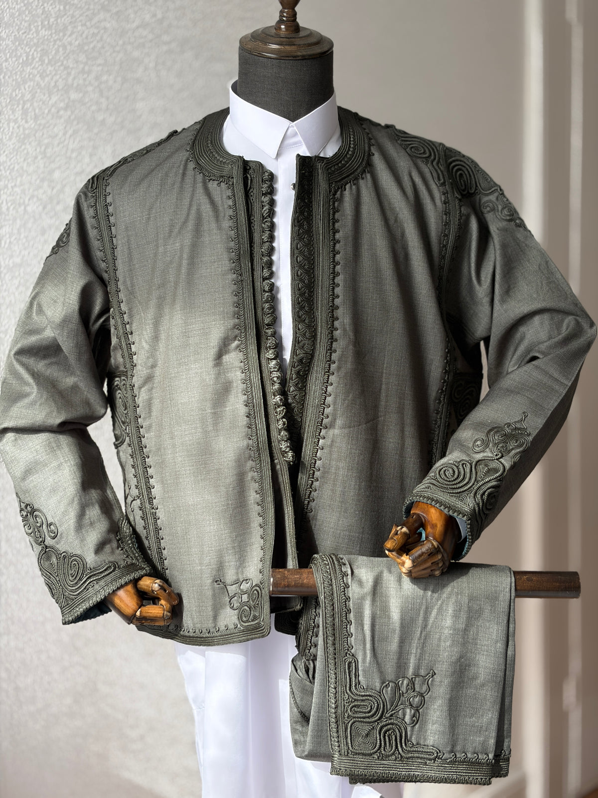 Monotone Grey Zboon Set