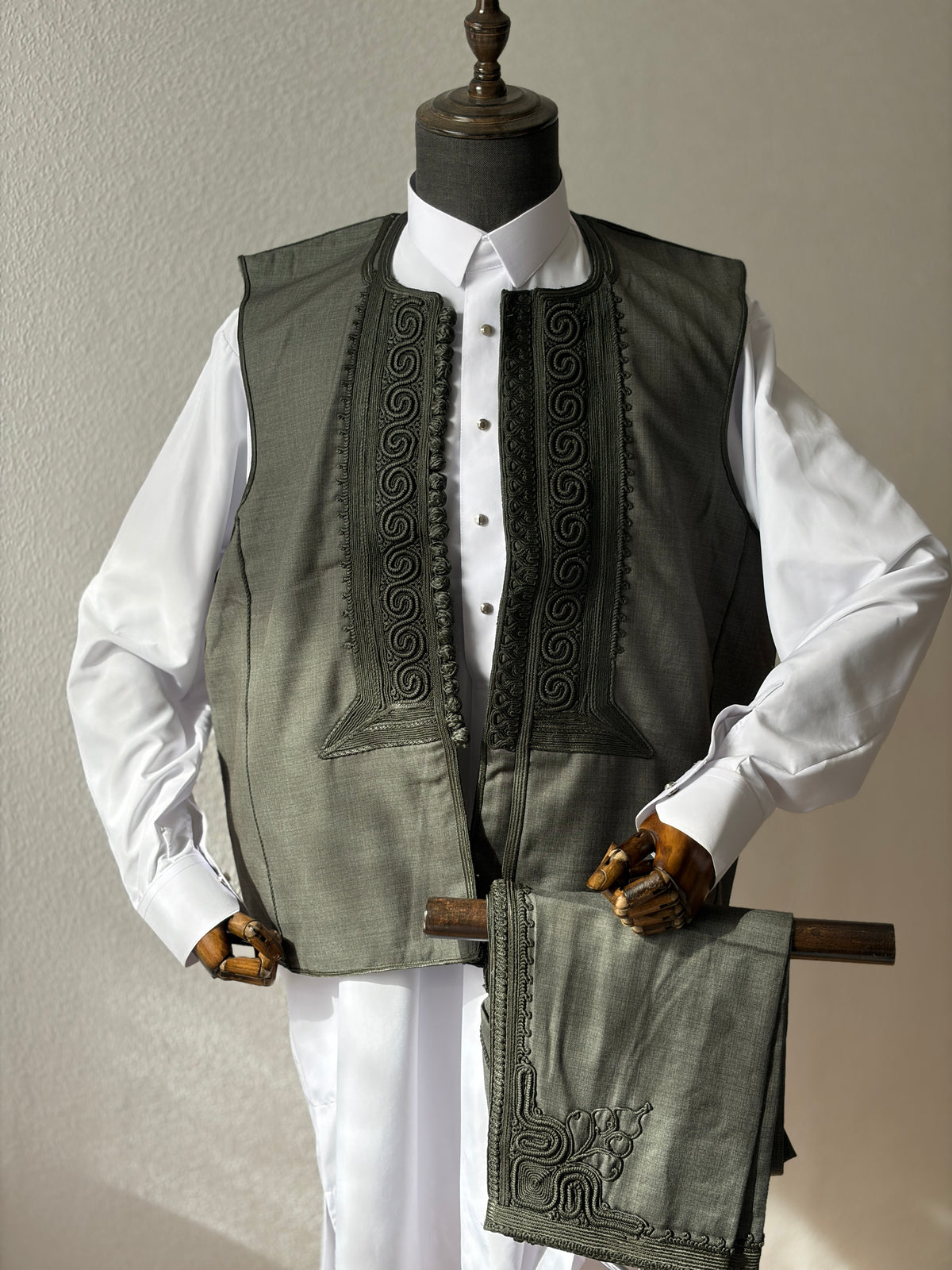 Monotone Grey Zboon Set